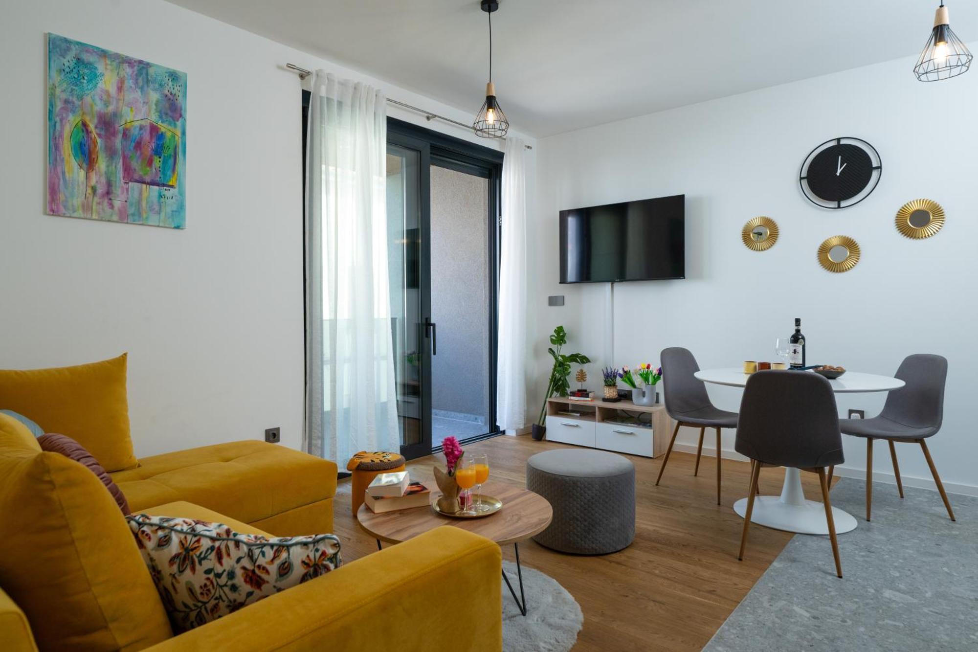 Inna Luxe With Free Parking